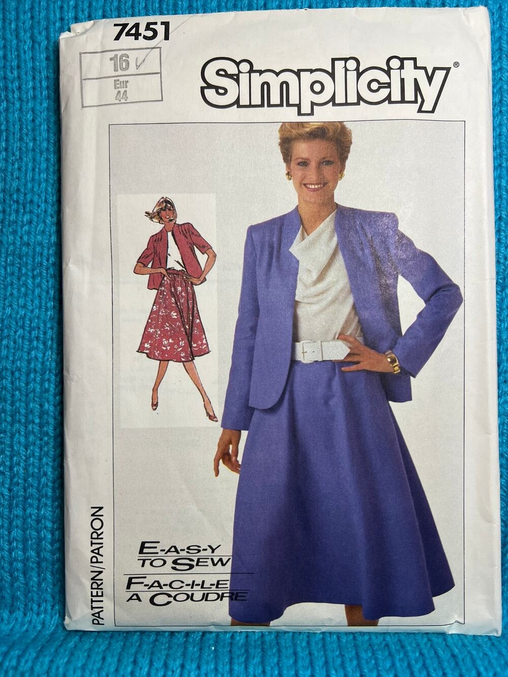 Simplicity 7451 pattern suit A line skirt blazer size 16